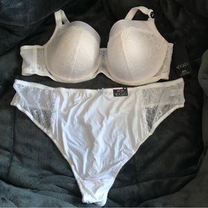3 piece set - Padded Demi cup White Lace  46 D & 3x thong & 4x panty